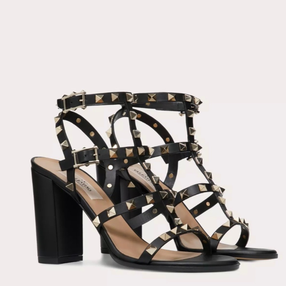 ROCKSTUD ANKLE STRAP SANDAL - great condition